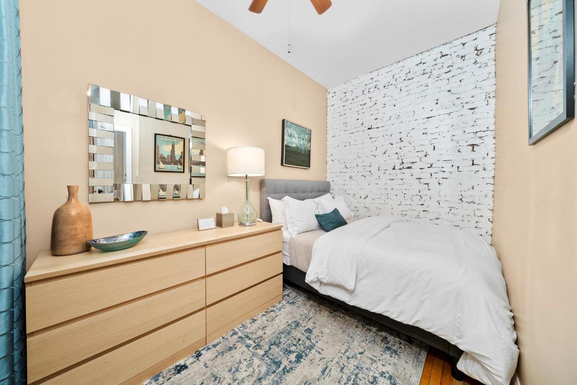 2F Chicago'S Little Italy Near West Loop & Downtown Apartment Exterior photo